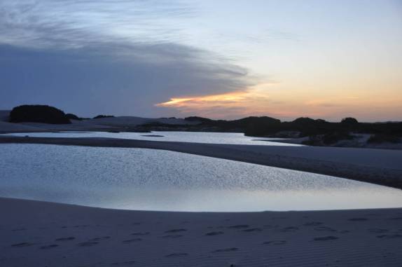Magnífico pôr-do-sol nos Pequenos Lençóis, região de Paulino Neves - MA